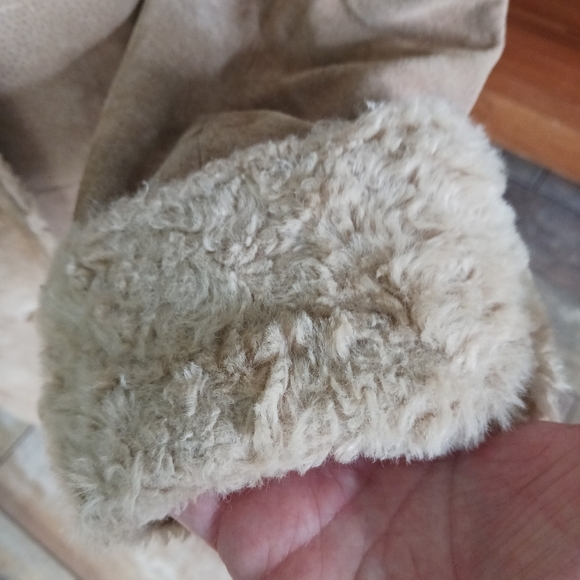 VINTAGE St John's Bay Size Medium Womens Coat Tan Leather Sherpa Style Coat - Picture 4 of 6